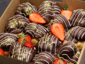 Profiteroles box